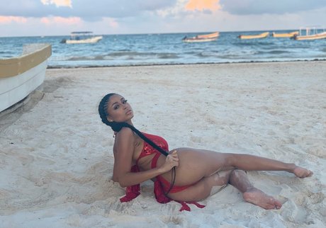 AlessiaSays アダルトスター ギャラリー