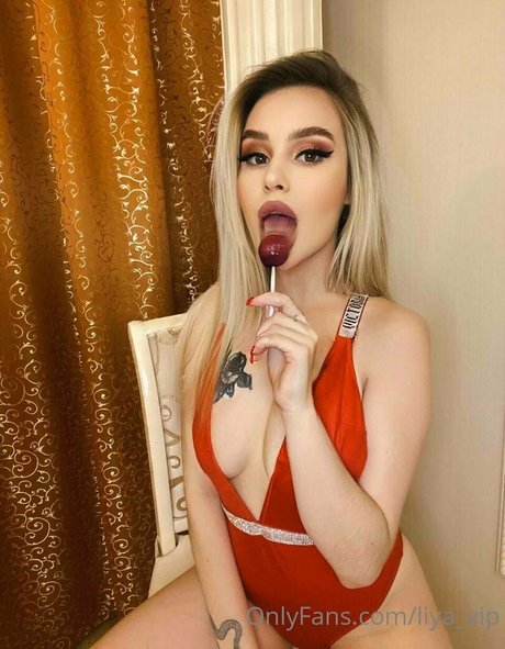 liya barbi your セックスポルノスター 写真