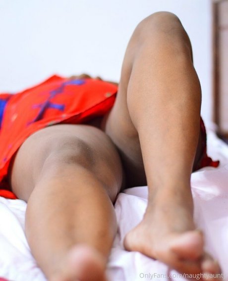 naughtyaunty エロティックモデル 画像