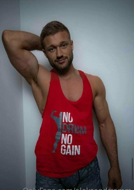 aleksandrramm ポルノスター 高品質 画像