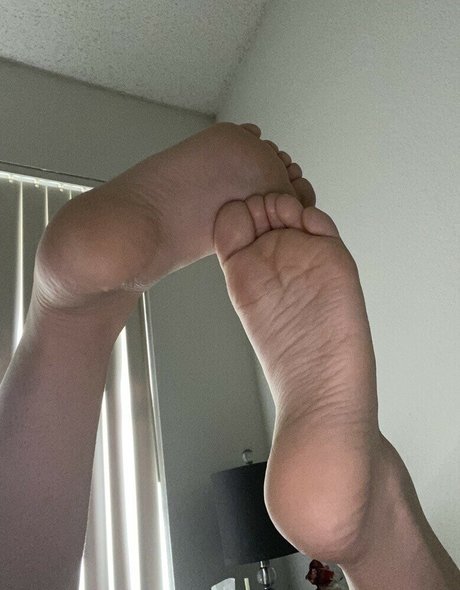 アジアの女性支配OnlyFans 可愛い 画像