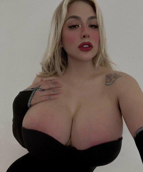 Fatima Segovia_ ヌードモデル 画像