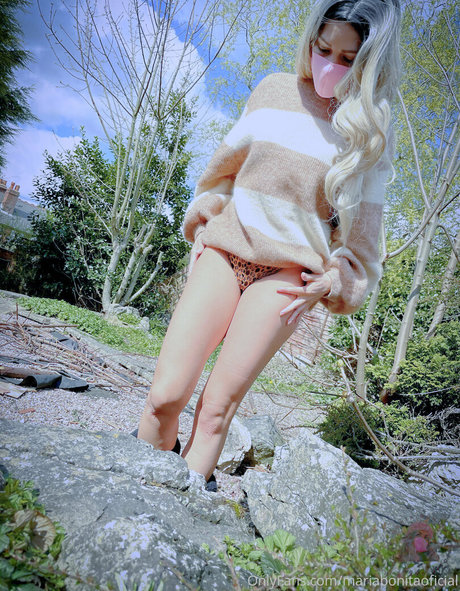 小柄で痩せたOnlyFans 裸 画像