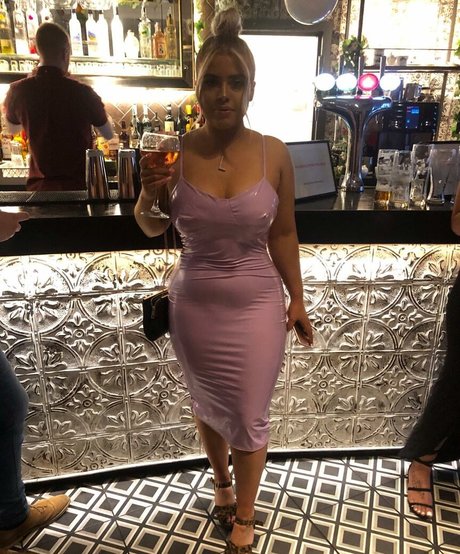 ティーンヌードOnlyFans HD 写真