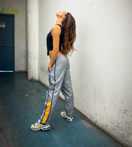 Kyra Santoro ポルノモデル 写真