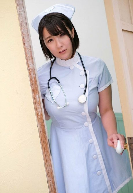 Shiori Konno 無料モデル 画像