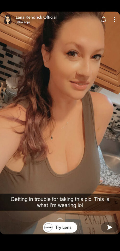 Lana Kendrick 高品質のポルノスター 写真