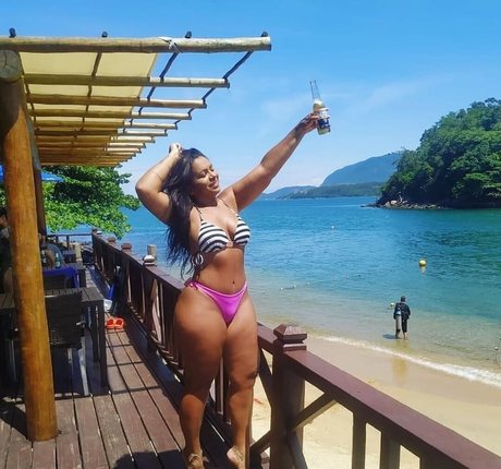 Pattricia Araujo 高品質スター 写真