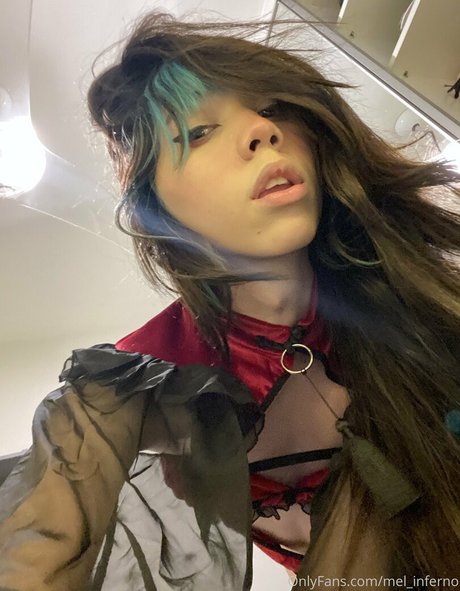 melyasminn ホットなスター 写真