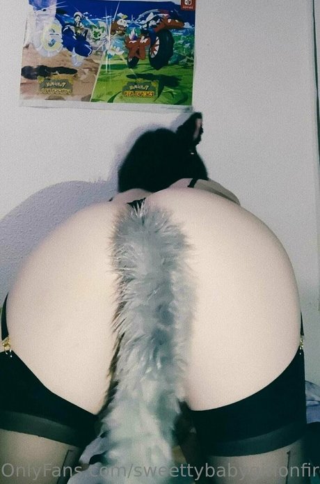 sweettybabygirlonfire 独占ポルノスター 写真