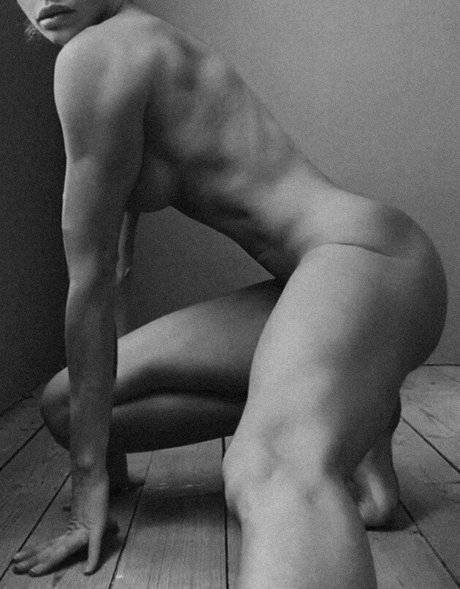 Ia Ostergren ヌードモデル 写真