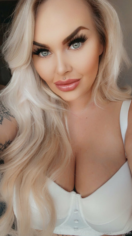 トゥワークオンリーファン ポルノグラフィック ギャラリー