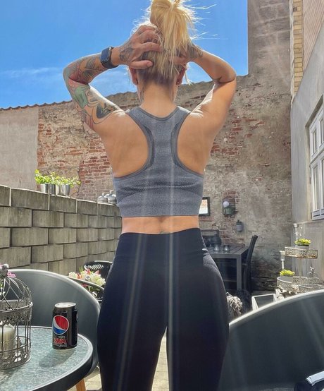 Winnie Nielsen ポルノスター アダルト アーカイブ