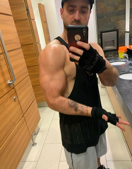 ニューハーフ ドミナトリックス OnlyFans 美しいxxx 写真