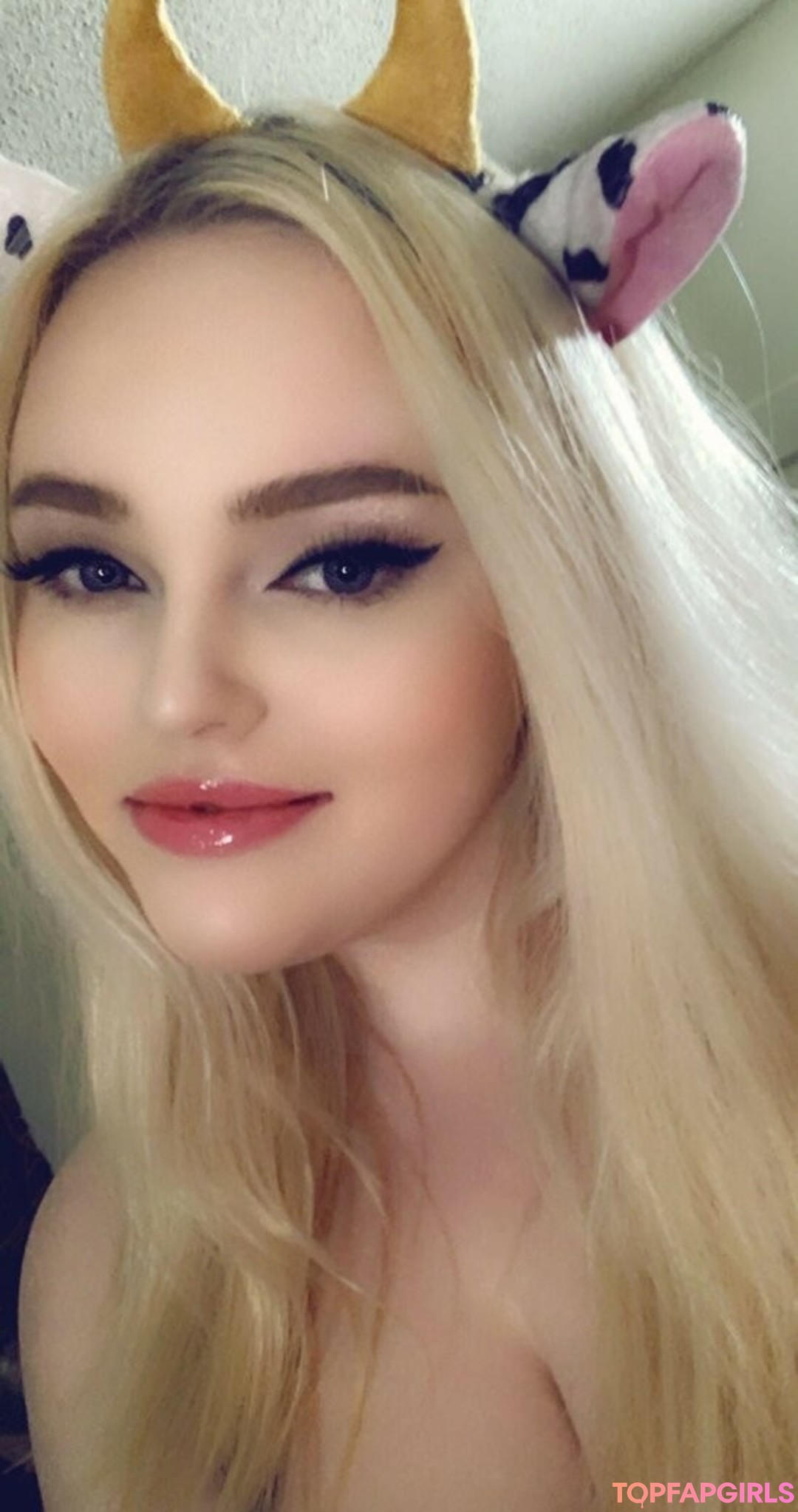 ゴスアジアンOnlyFans エロチック 画像