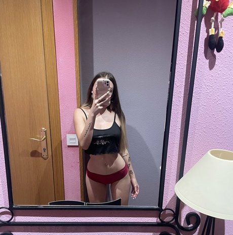 Onlymireiaa かわいいモデル 画像