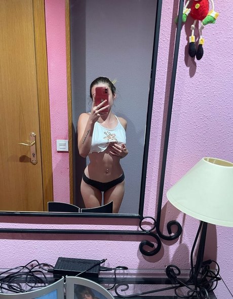 Onlymireiaa ポルノスター 写真