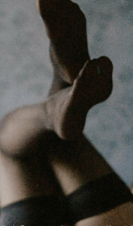 Panirozpusta 裸モデル 画像