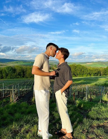 ティーンヌードOnlyFans ポルノ 画像