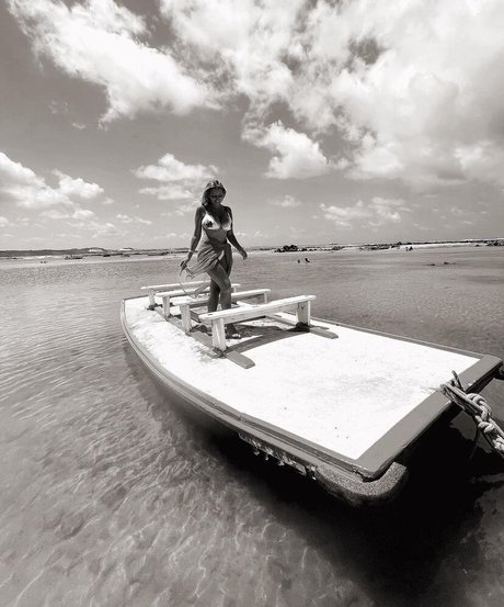 BustyAna ホットスター ギャラリー