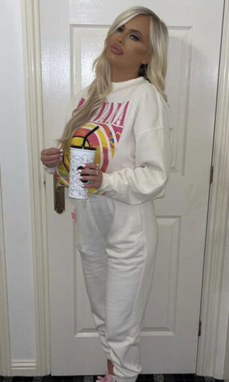 Shauni Scanlan セクシー女優 ギャラリー