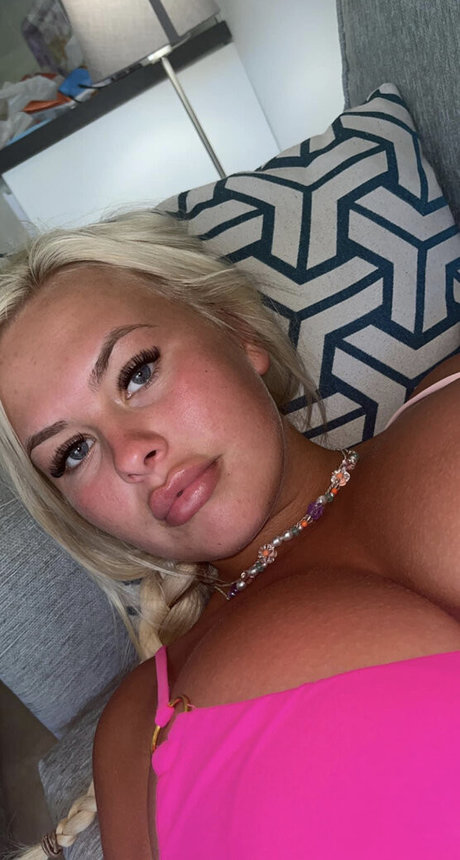 Shauni Scanlan ポルノモデル ギャラリー