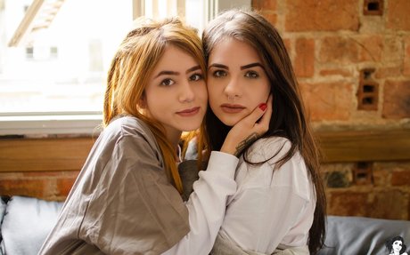 スペードのクイーン OnlyFans 無料セクシー 画像