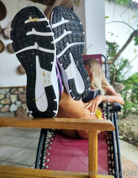 atomictoez 素敵なポルノスター アーカイブ