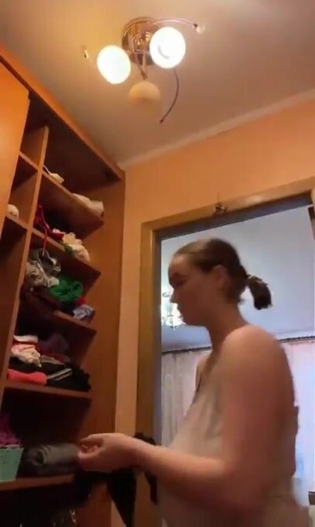 Regina Rodnova アートポルノスター 画像