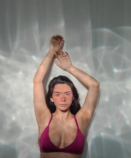 小人エボニーOnlyFans 美しい 写真