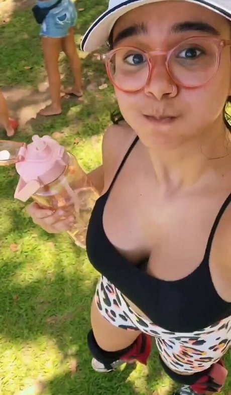 Bella Barp 美しいモデル 写真