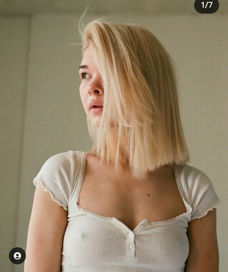 Lttlxkttn 裸のポルノスター 写真