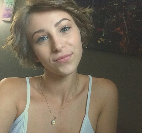 Taylor Francis 無料モデル 写真