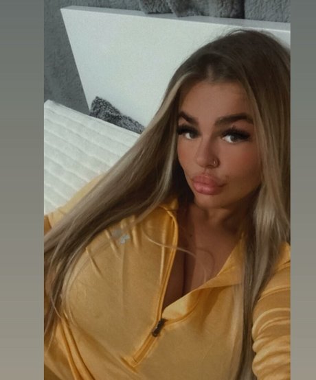 Kayleigh Thomsen HDスター 画像