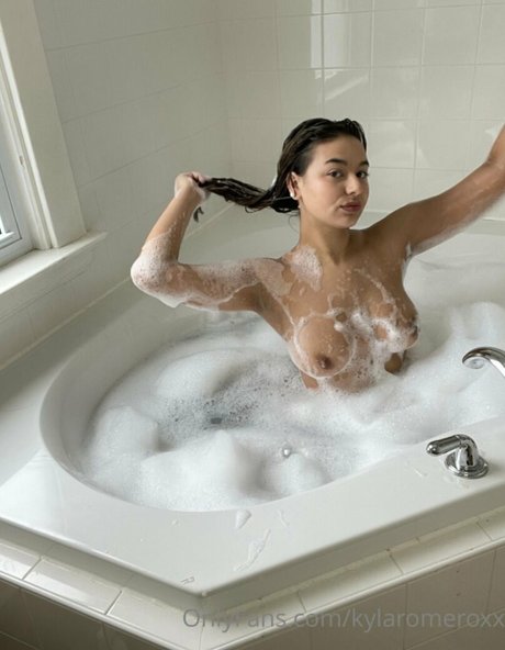 Kyla Romero ポルノスター 高品質 アーカイブ