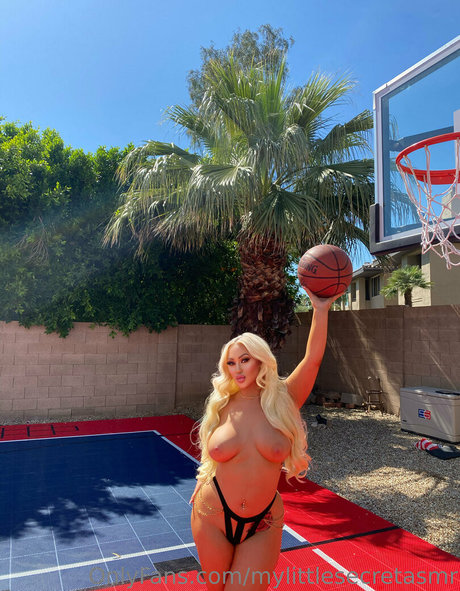 本物の熟女OnlyFans 無料セクシー 画像