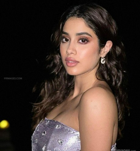 Janhvi Kapoor 高品質スター 写真