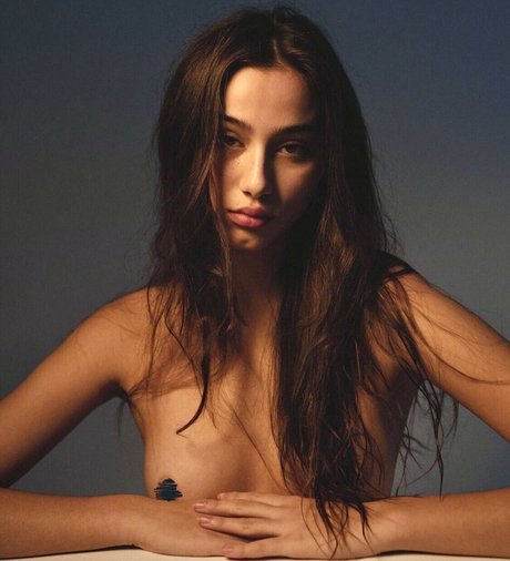 Ania Rybak ポルノスター セクシー 画像