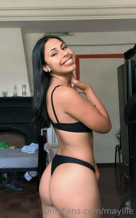 mayllie ポルノスター アダルト 写真
