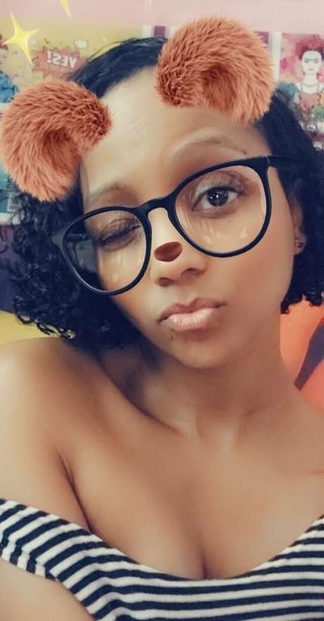 ニューハーフ ドミナトリックス OnlyFans 無料ヌード 画像