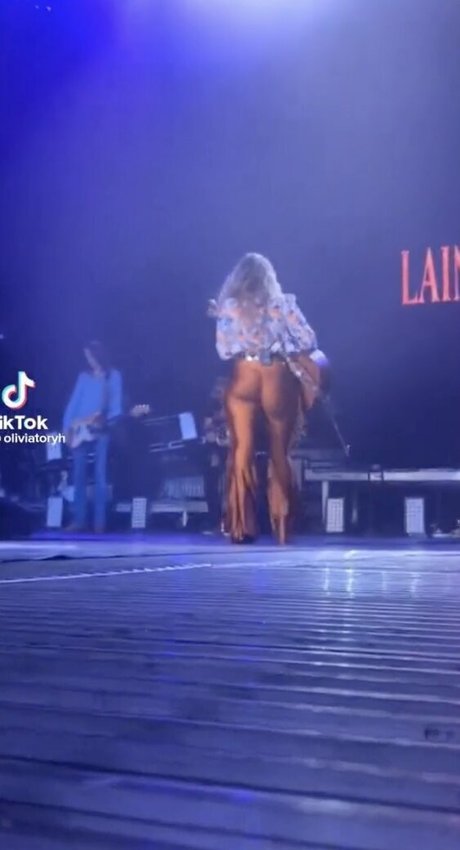 Lainey Wilson ポルノスター アーカイブ