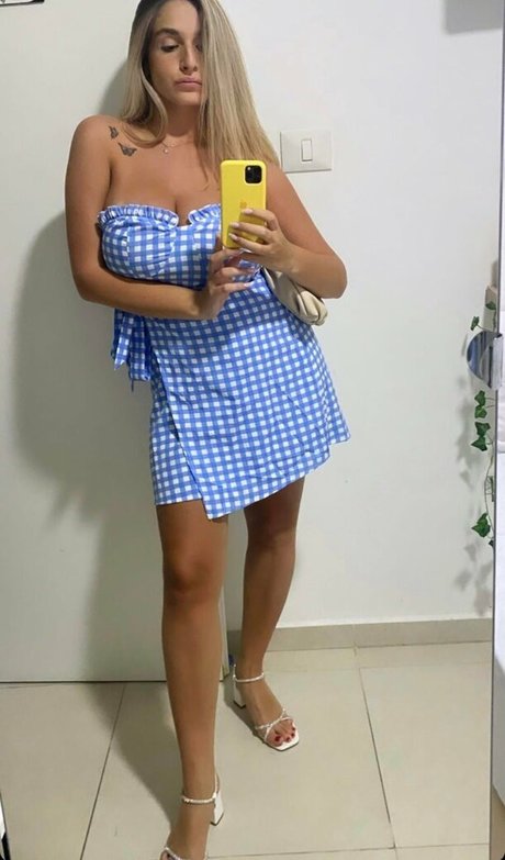 若い熟女OnlyFans ポルノグラフィック 写真