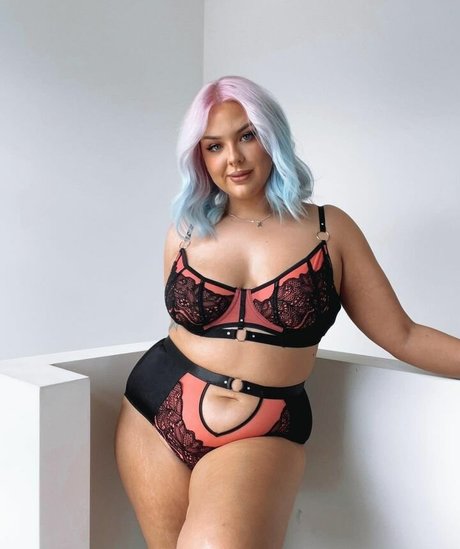 _laurenbrianna ポルノモデル 画像