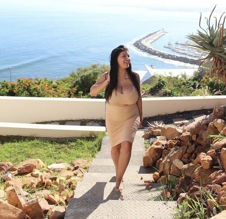 Mickyla Goslett 美しいモデル 写真