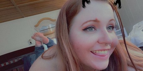 若いティーンのOnlyFans アートヌード ギャラリー