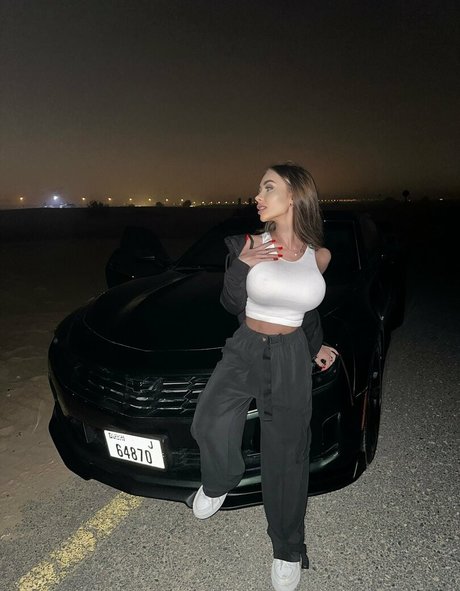 elissa a ポルノモデル 画像