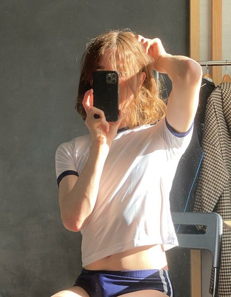 Mossy Barmales xxxスター 写真