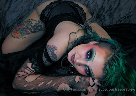sarahsuccubusfreepreview ポルノスター 写真