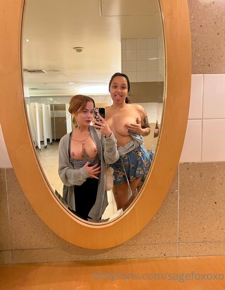 sagefoxoxo XXXモデル 写真