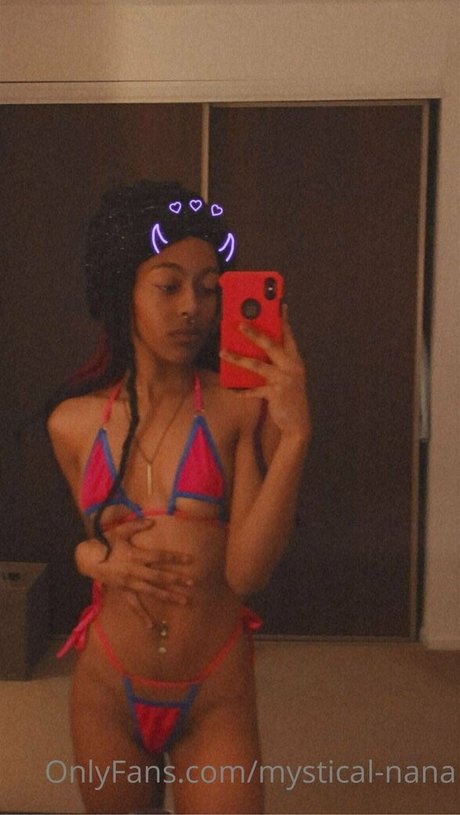 イギリスのブロンドOnlyFans セクシーヌード 写真